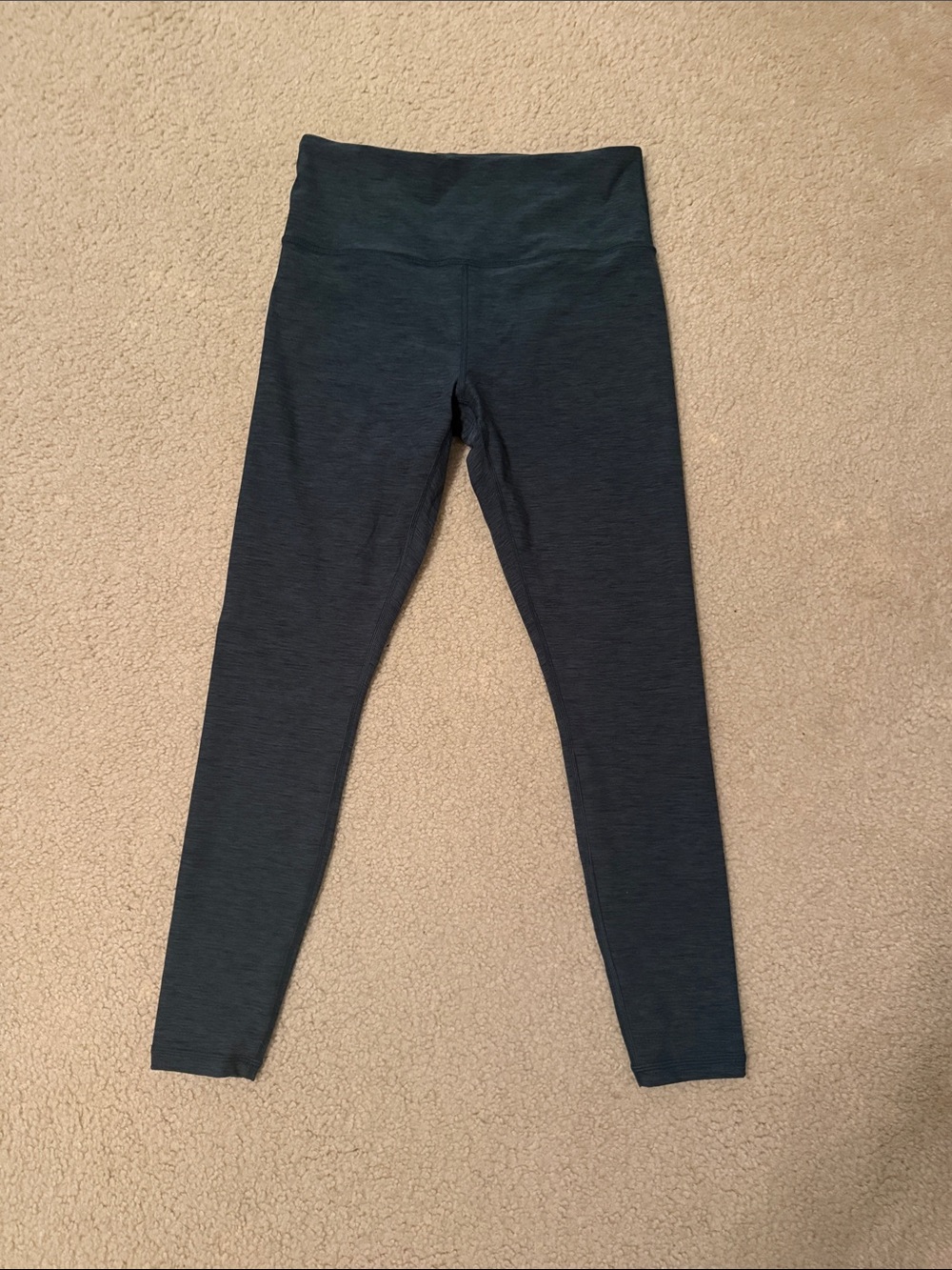 ATHLETA Heathered Forest Green Elation Softluxe M, 28 inseam